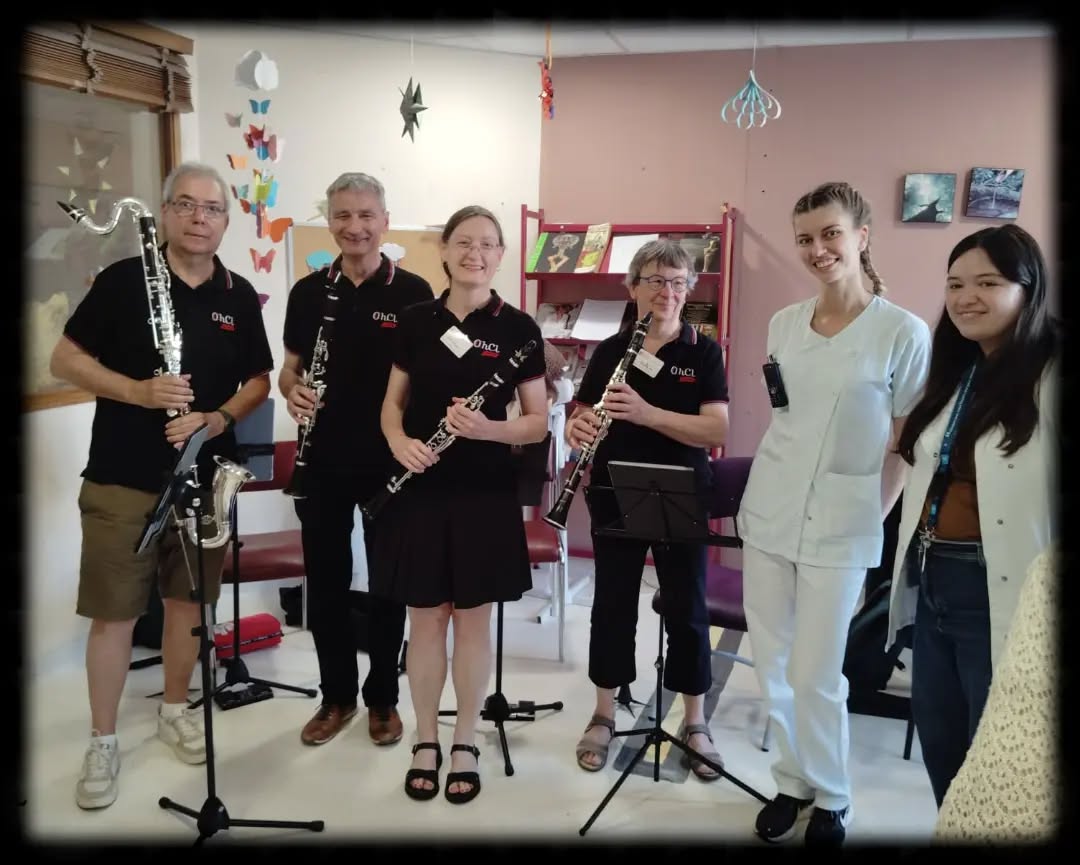 l'ensemble de clarinette en représentation dans un service des hospices civils de Lyon